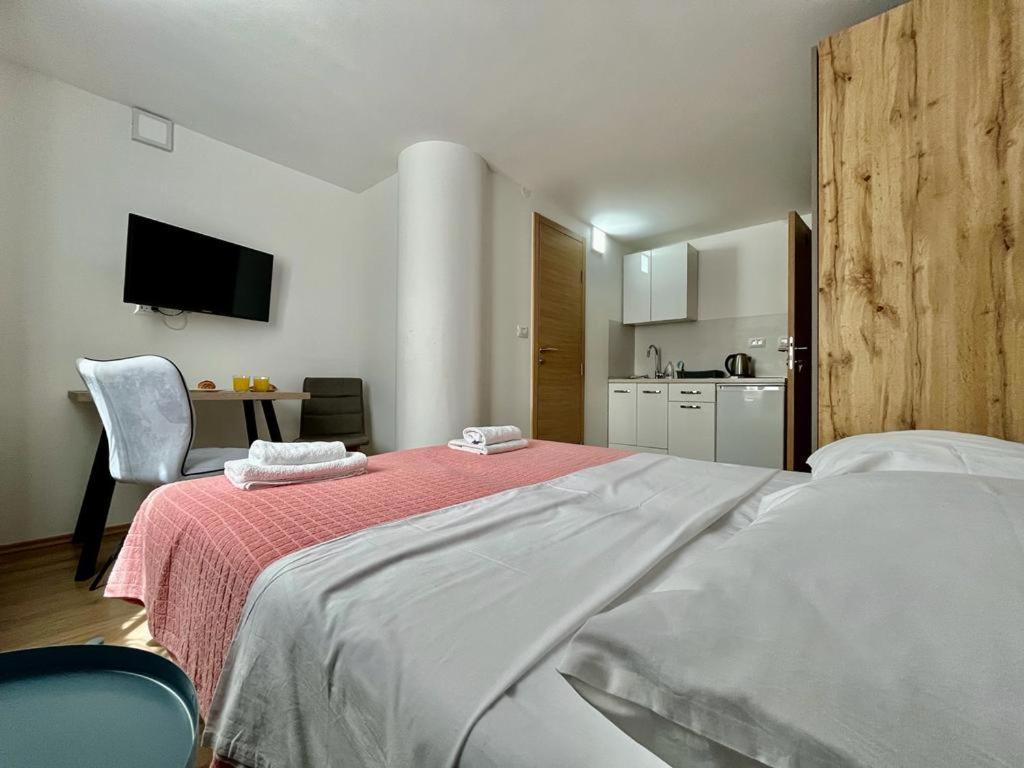 Apartmani Roza Πούλα Εξωτερικό φωτογραφία