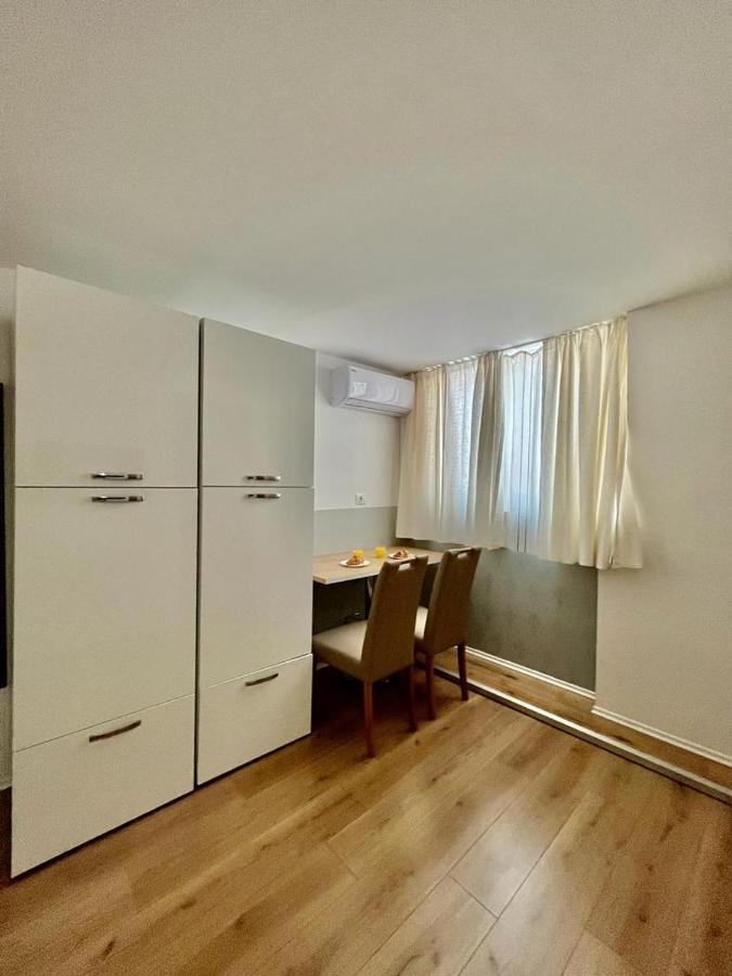 Apartmani Roza Πούλα Εξωτερικό φωτογραφία